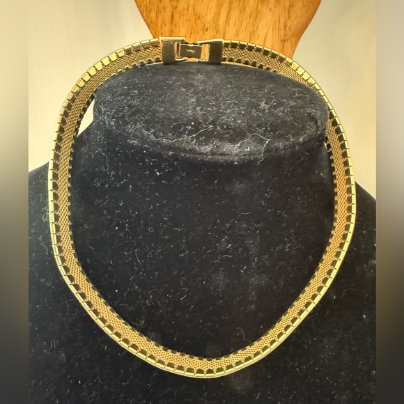 Napier Gold Tone Herringbone Vintage Choker Necklace - Picture 5 of 9